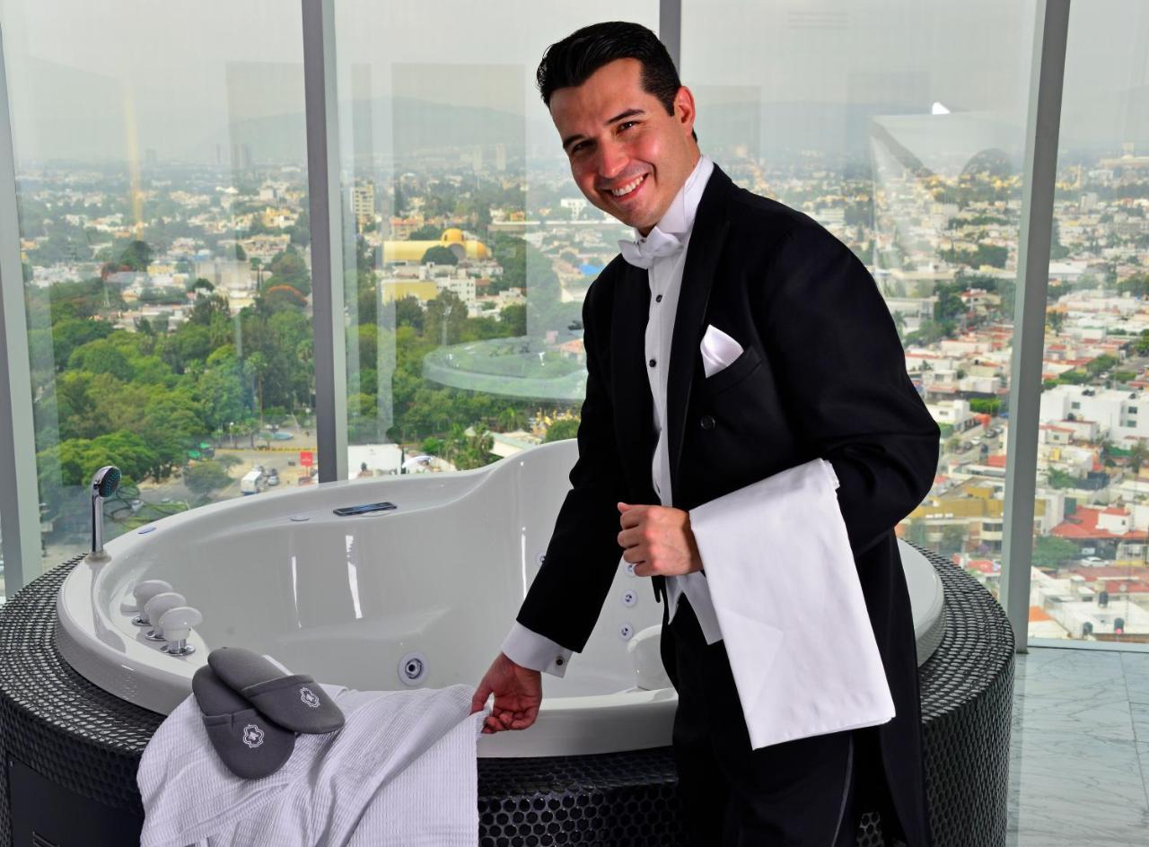Baruk Guadalajara Hotel De Autor Экстерьер фото A butler in a hotel