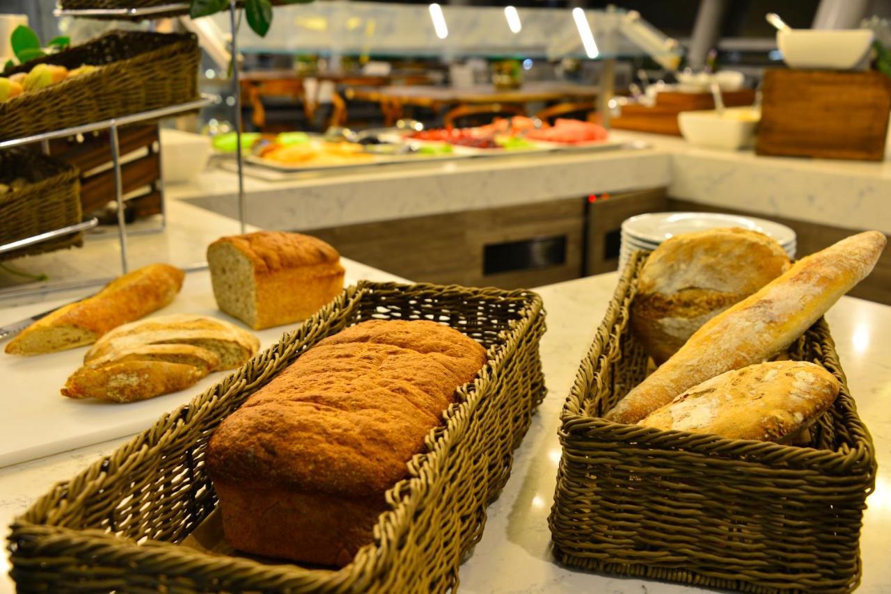 Baruk Guadalajara Hotel De Autor Экстерьер фото Bread at a buffet